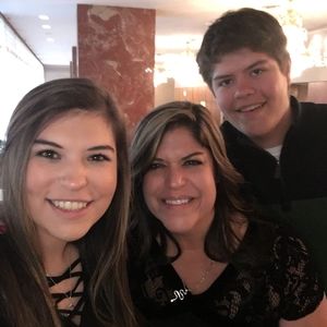 Meet your Posher, Lisa